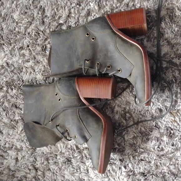 Jeffrey Campbell Ibiza last olive ankle boots - Picture 3 of 4